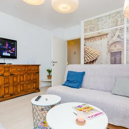 Maskeron Apartment *